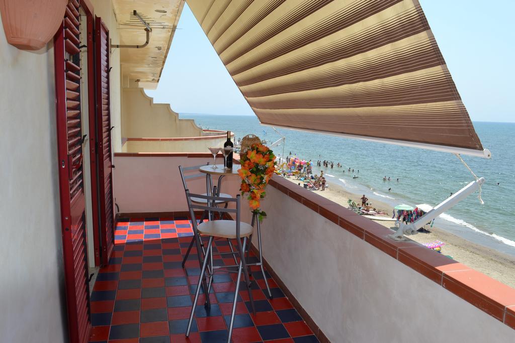 Casa Vacanze Dei Navigatori On The Sea بونتيكانيانو المظهر الخارجي الصورة